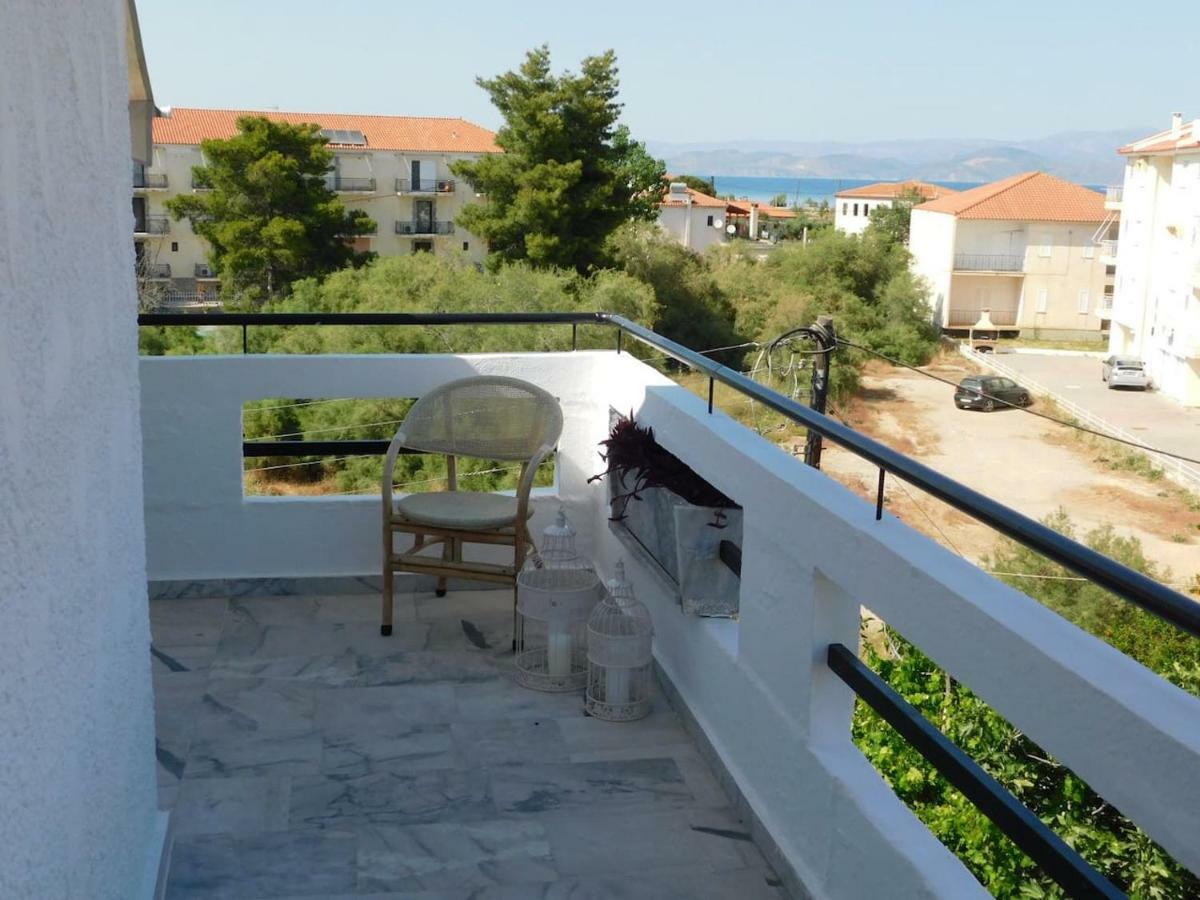 A Bright Home Away From Home Parálion Ástros المظهر الخارجي الصورة