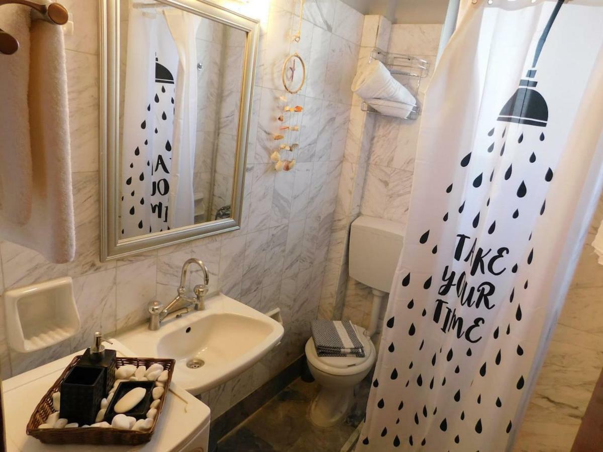 A Bright Home Away From Home Parálion Ástros المظهر الخارجي الصورة