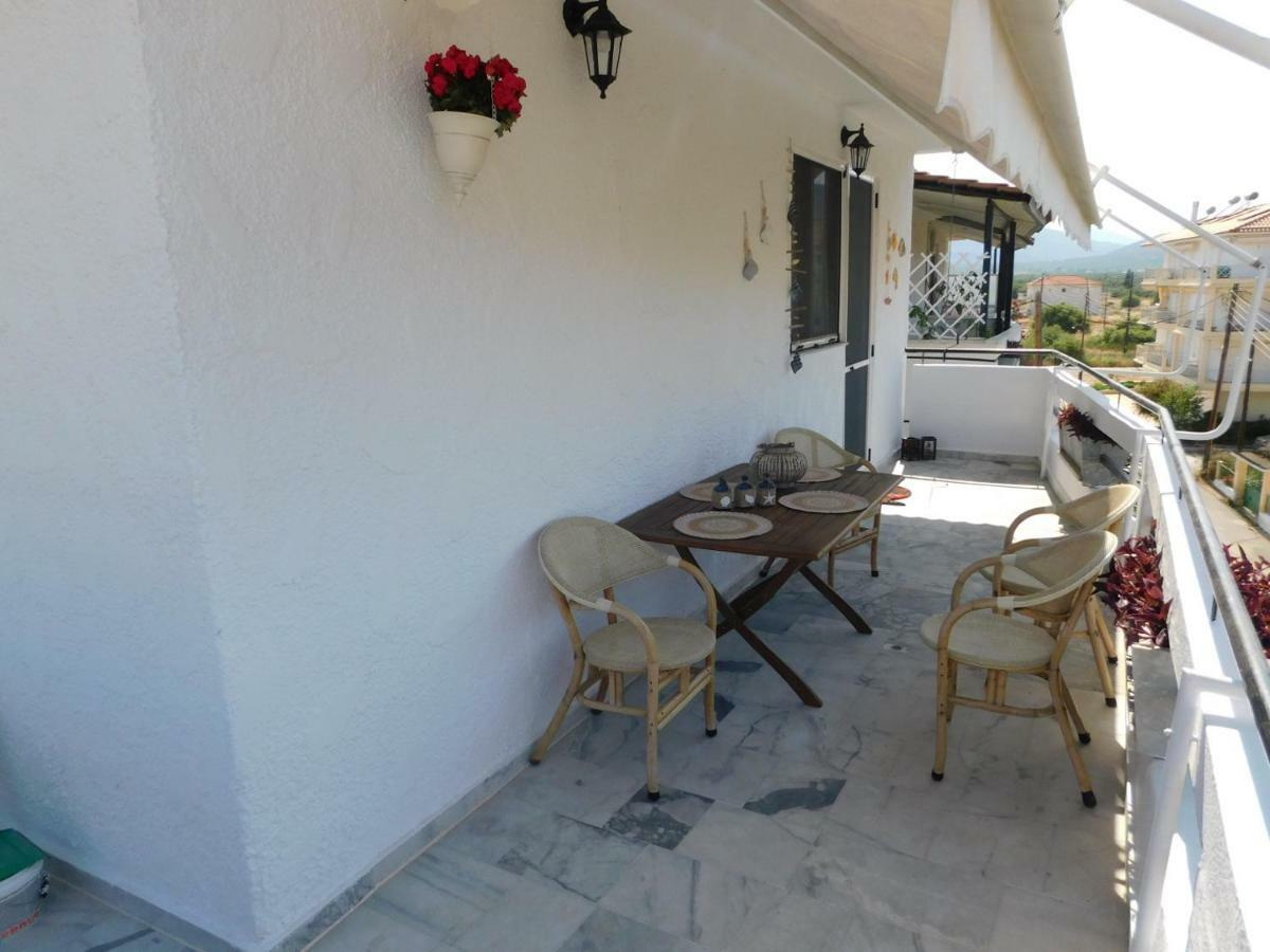 A Bright Home Away From Home Parálion Ástros المظهر الخارجي الصورة